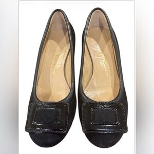 Salvatore Ferragamo Women's Black Suede Flats. Size 5,5